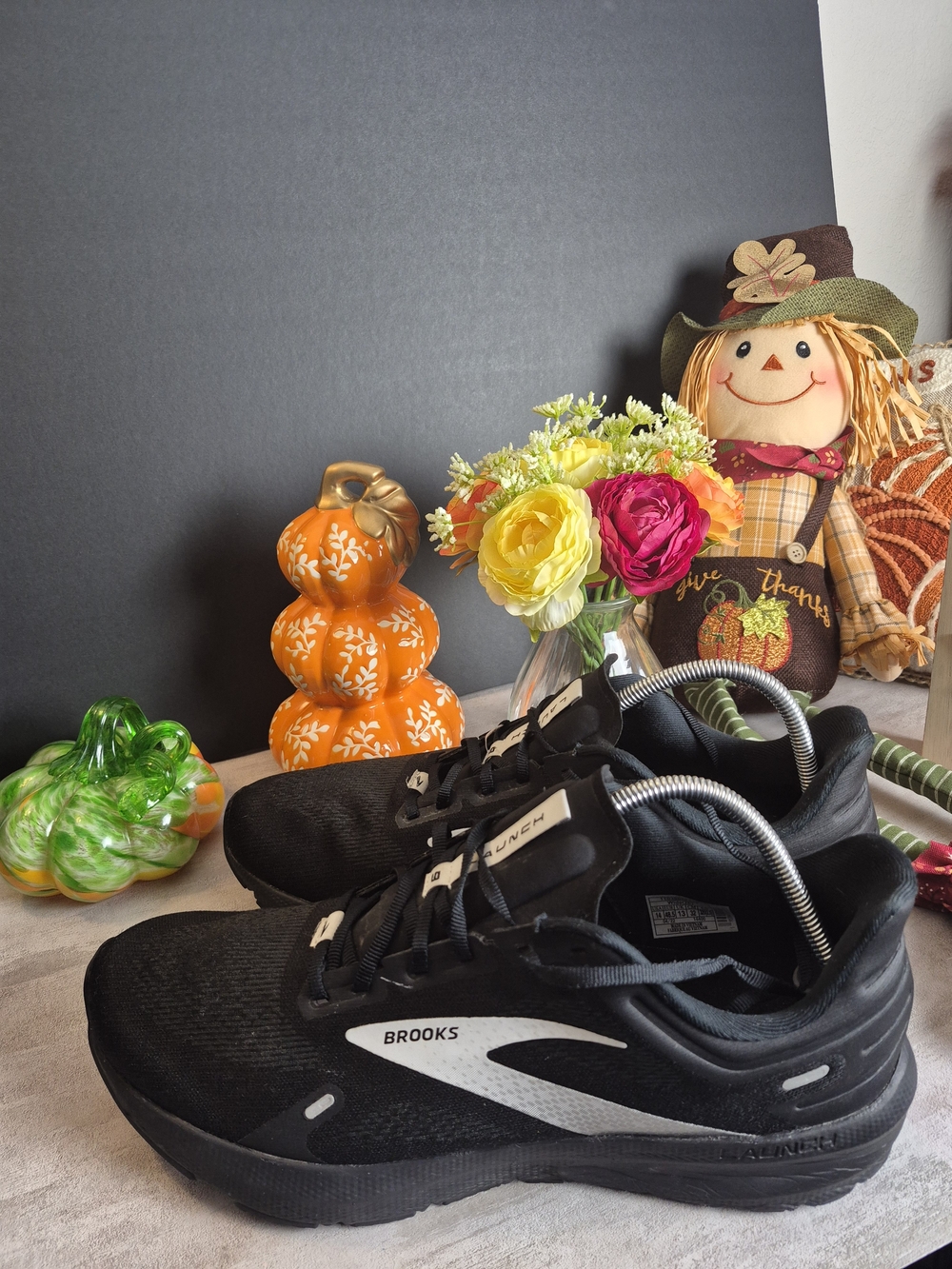 Brooks Mens Launch 6! Black Mesh Running Shoes with White Logo.Size 14 wide 2e